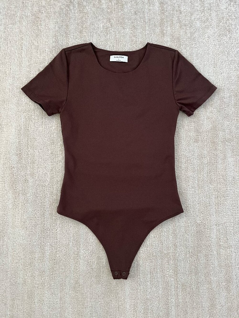 Aritzia Babaton Contour Crew Neck Short Sleeve Bodysuit Blouse Top Brown S